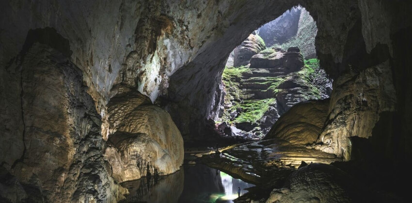 Vandretur Asien Son Doong grotte